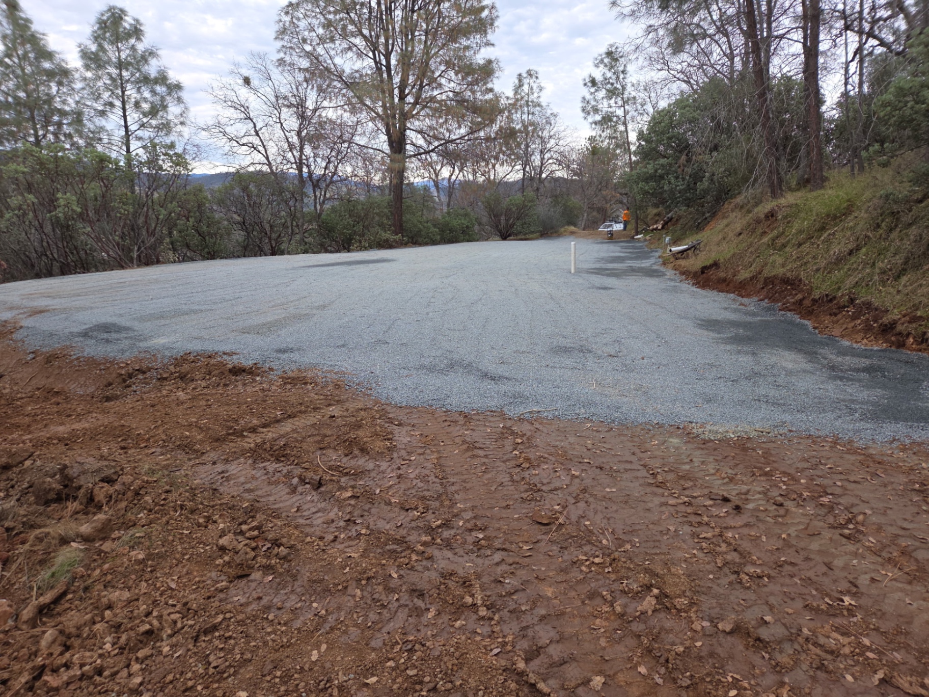 Steep access driveway shaping
